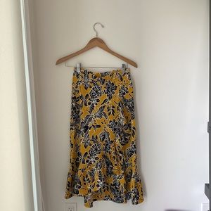 Long floral skirt. Used in very good condition
